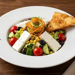 Akdeniz Salatası